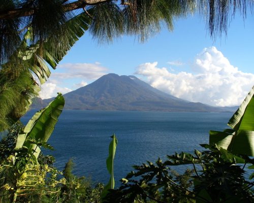main_TMA_RUM_meer_van_Atitlan_1_shutterstock